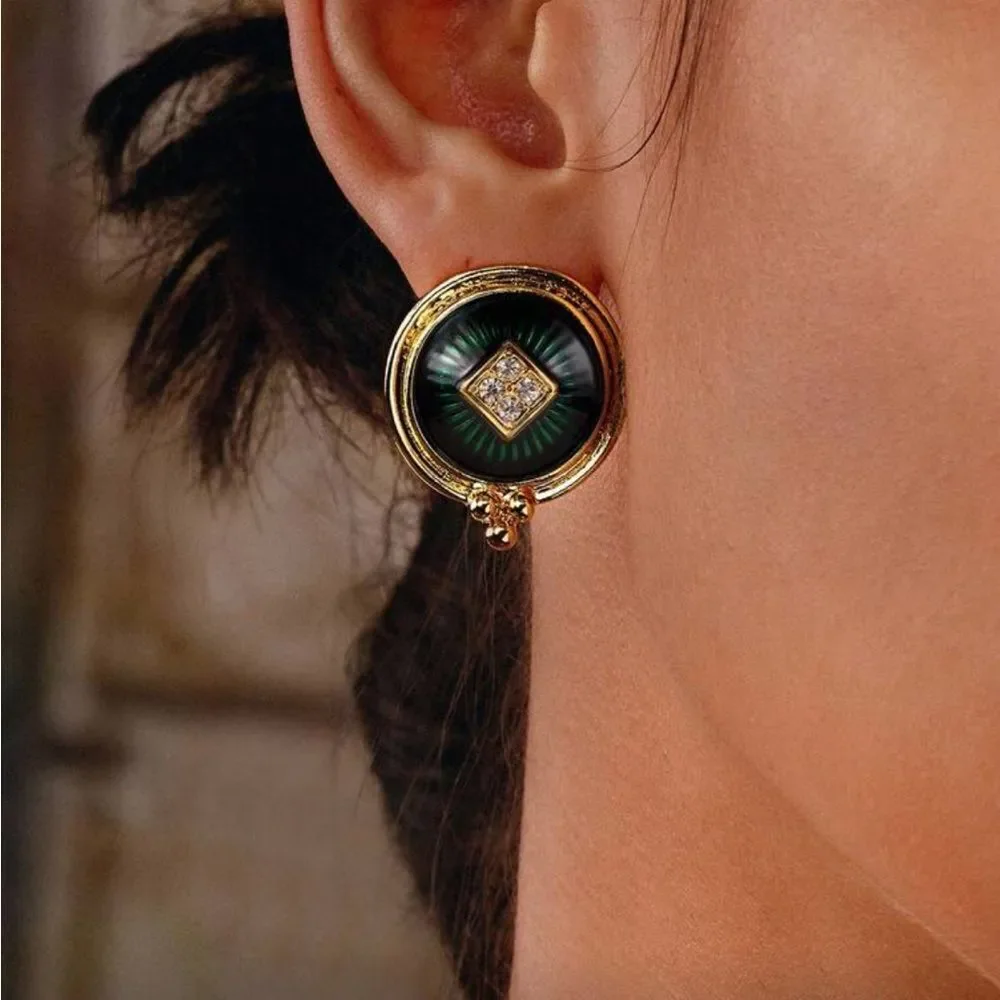 Vintage Earrings Q930
